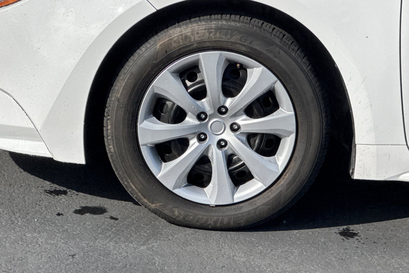 Used 2024 Toyota Corolla LE image 23