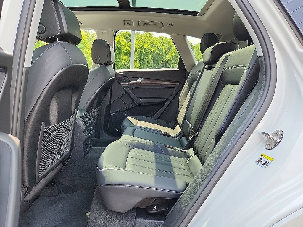 Used 2024 Audi Q5 Premium Plus w/ Convenience Package AWD/4WD image 16