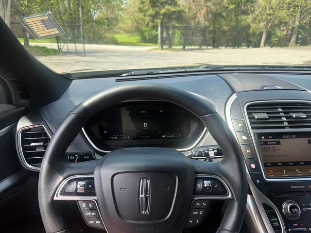 Used 2019 Lincoln Nautilus Premier AWD/4WD image 35