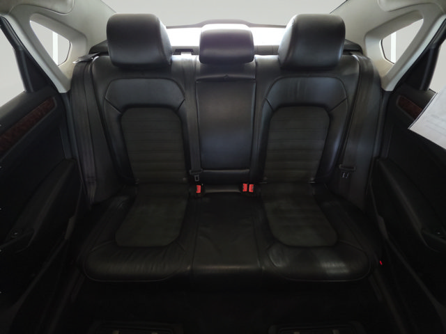 Used 2013 Volkswagen Passat TDI SEL Premium FWD image 25