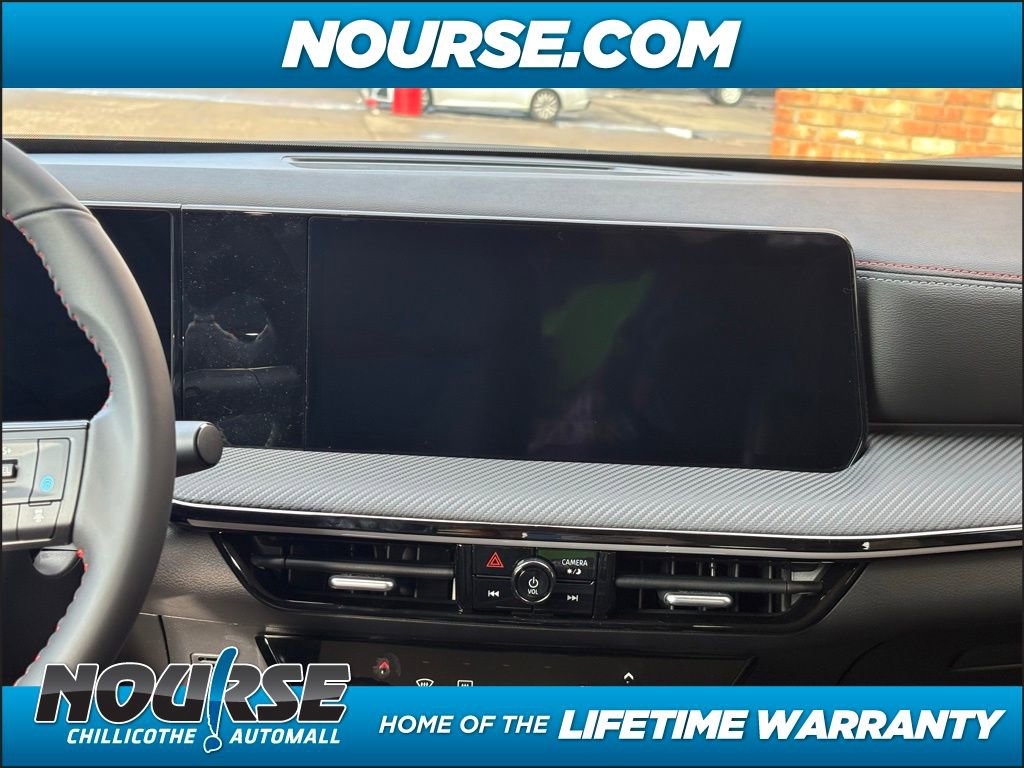 New 2025 Nissan Kicks SR image 17