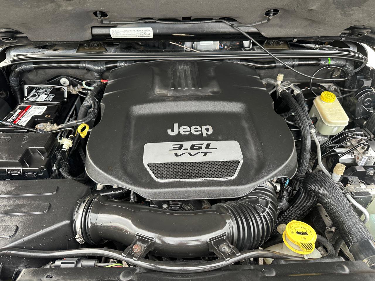 Used 2016 Jeep Wrangler Unlimited Sahara w/ Dual Top Group AWD/4WD image 21