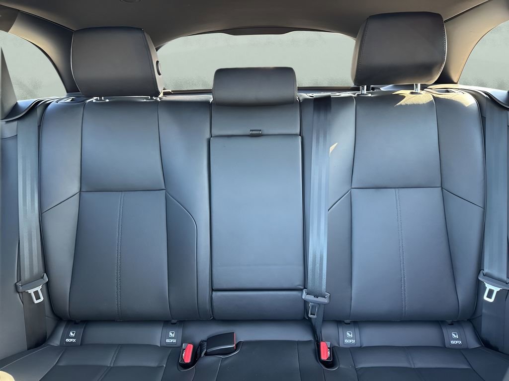 Used 2024 Land Rover Range Rover Velar Dynamic SE image 13