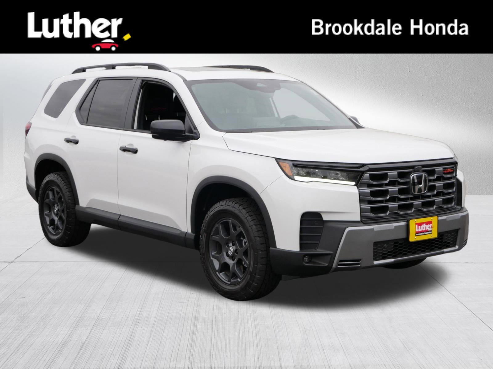 Used 2026 Honda Pilot TrailSport image 1