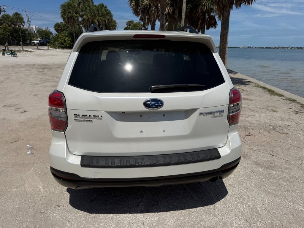 Used 2014 Subaru Forester 2.5i Touring AWD/4WD image 4