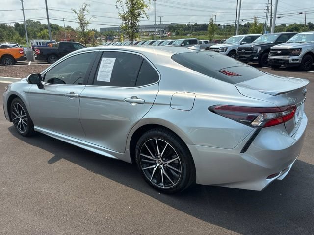 Used 2024 Toyota Camry SE FWD image 6