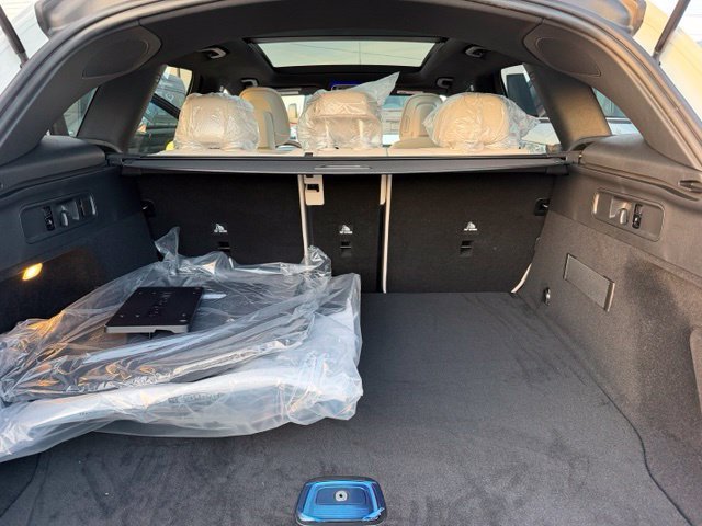 New 2027 Mercedes-Benz GLC 300 4MATIC image 11