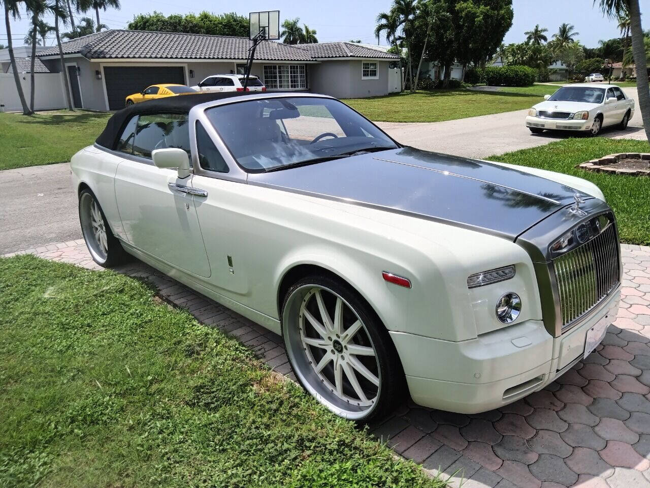 Used 2008 Rolls-Royce Phantom Drophead Coupe image 4