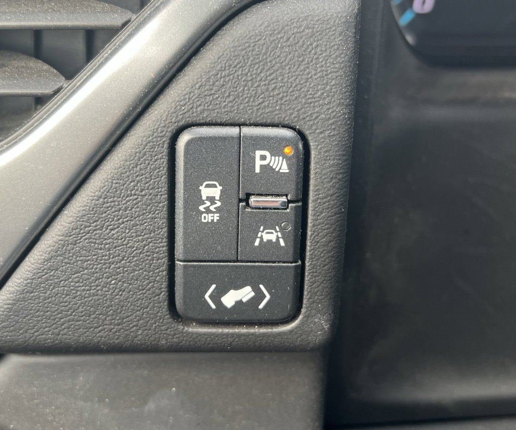 Used 2020 Chevrolet Tahoe LS w/ Enhanced Driver Alert Package image 23