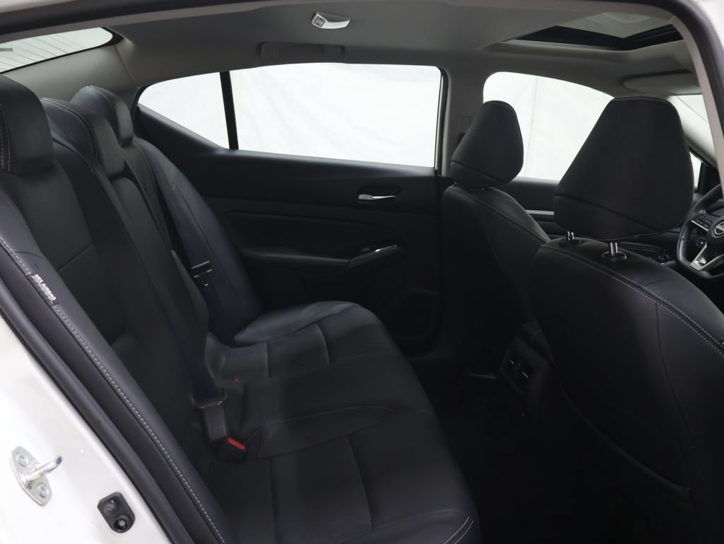 Used 2023 Nissan Altima 2.5 SL AWD/4WD image 12