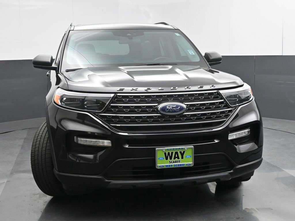 Used 2021 Ford Explorer XLT w/ Equipment Group 202A image 8