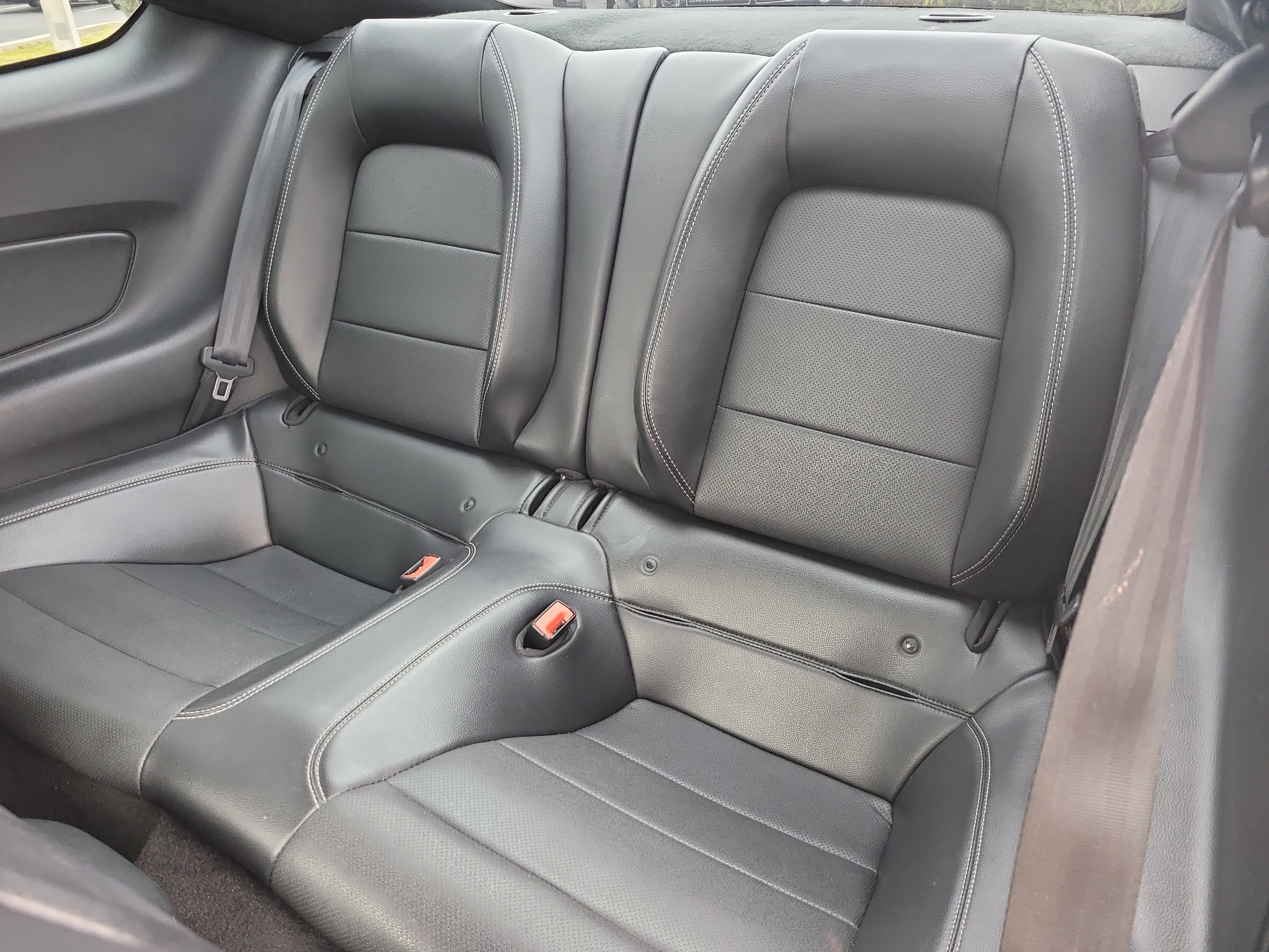 Used 2020 Ford Mustang Premium image 15