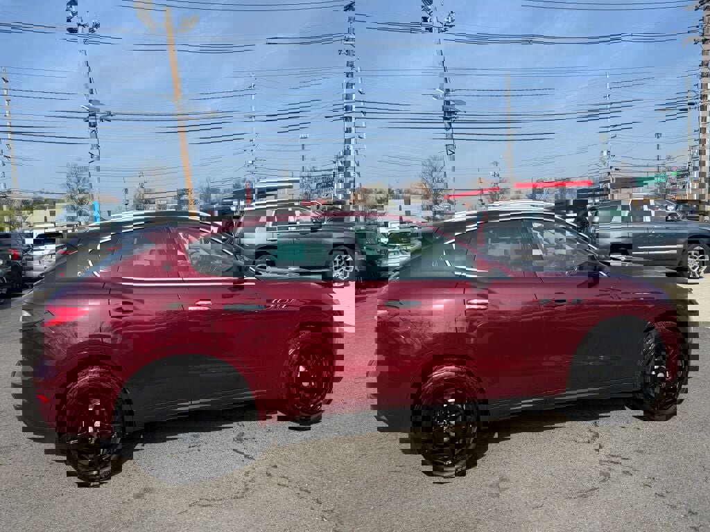 Used 2017 Maserati Levante S image 8