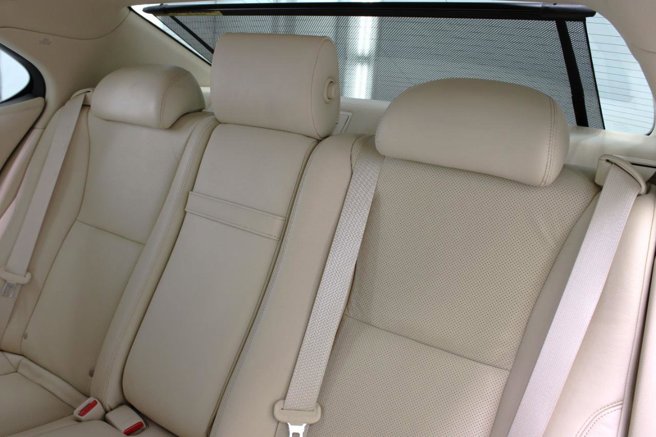 Used 2012 Lexus LS 460 w/ Comfort Pkg RWD image 39