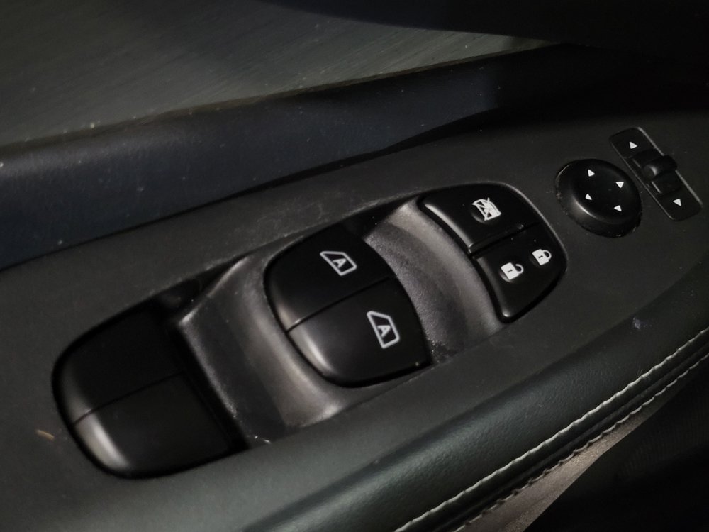 Used 2017 Nissan Murano SV FWD image 27