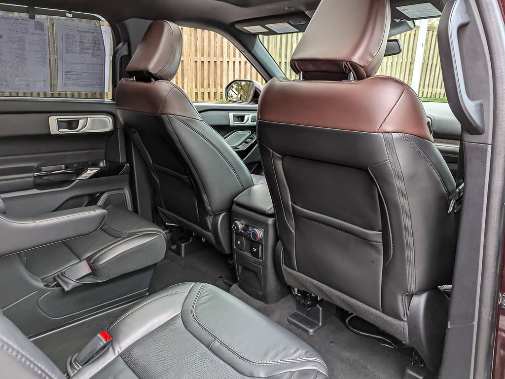 Used 2022 Ford Explorer Platinum w/ Equipment Group 601A image 44