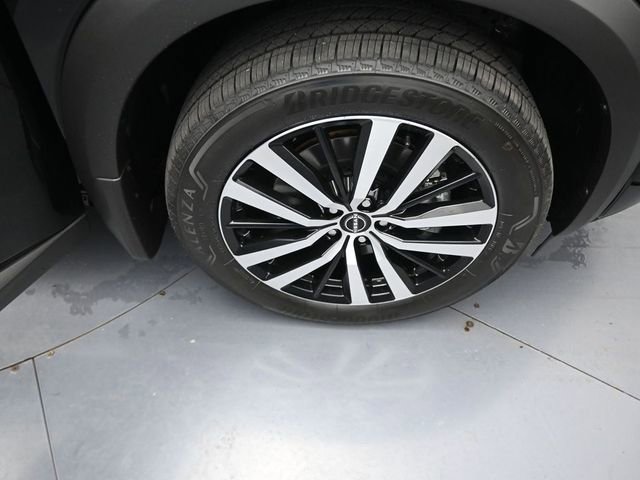 Used 2025 Nissan Pathfinder Platinum AWD/4WD image 41