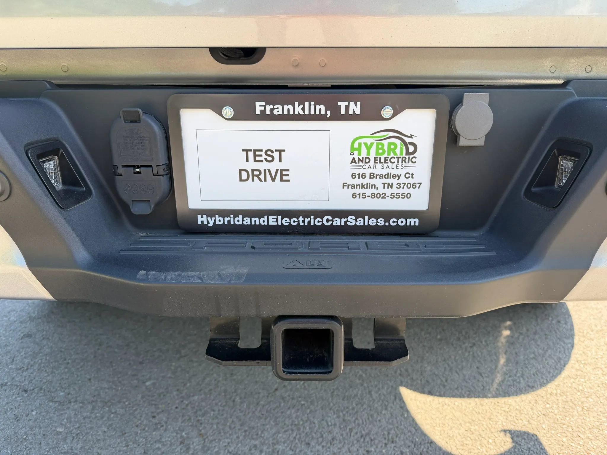 Used 2023 Ford F150 Lightning XLT AWD/4WD image 2