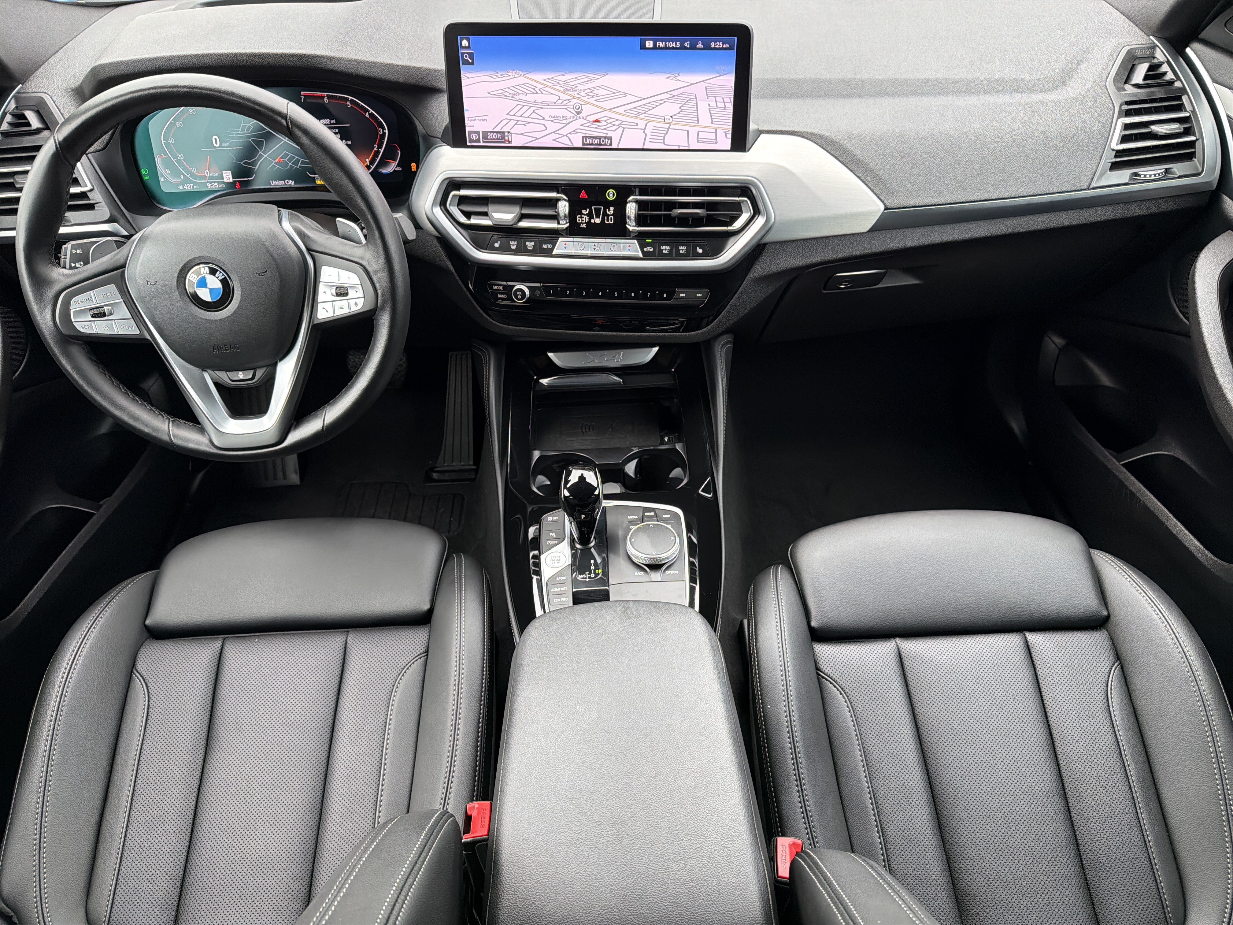 Certified 2025 BMW X4 xDrive30i w/ Premium Package AWD/4WD image 3