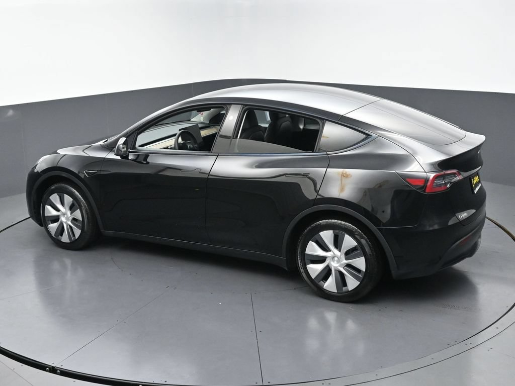 Used 2023 Tesla Model Y 2WD image 43