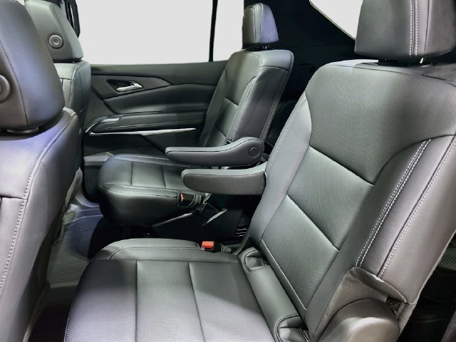 New 2027 Chevrolet Traverse LT w/ Sun and Wheel Package FWD image 26