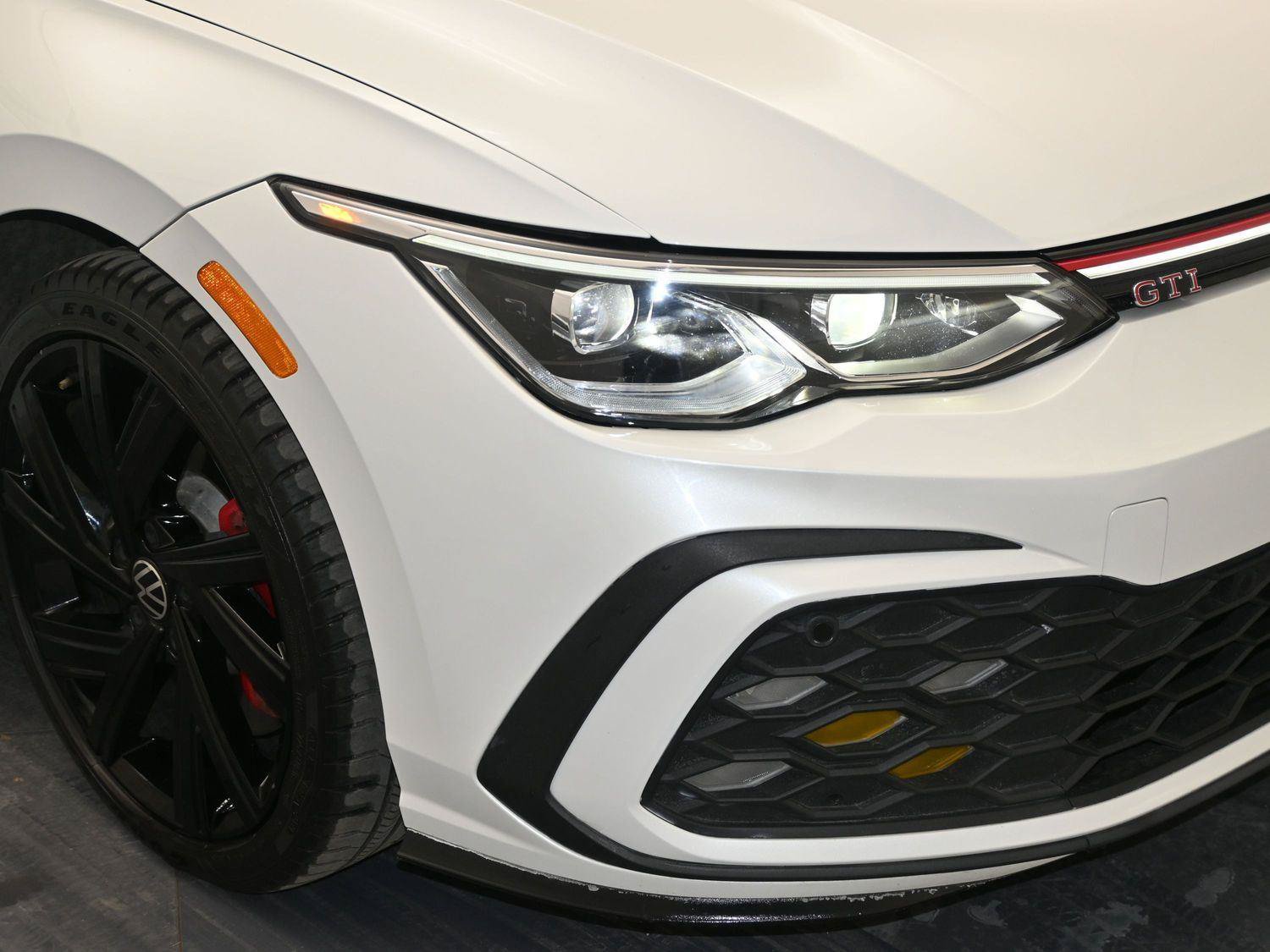 Used 2023 Volkswagen GTI SE FWD image 17
