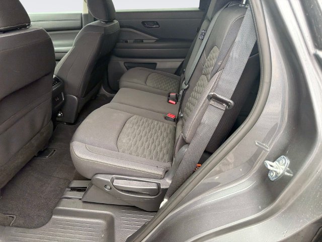 Used 2024 Nissan Pathfinder SV FWD image 15