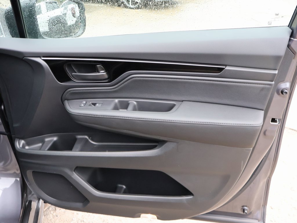 New 2026 Honda Odyssey Touring image 11