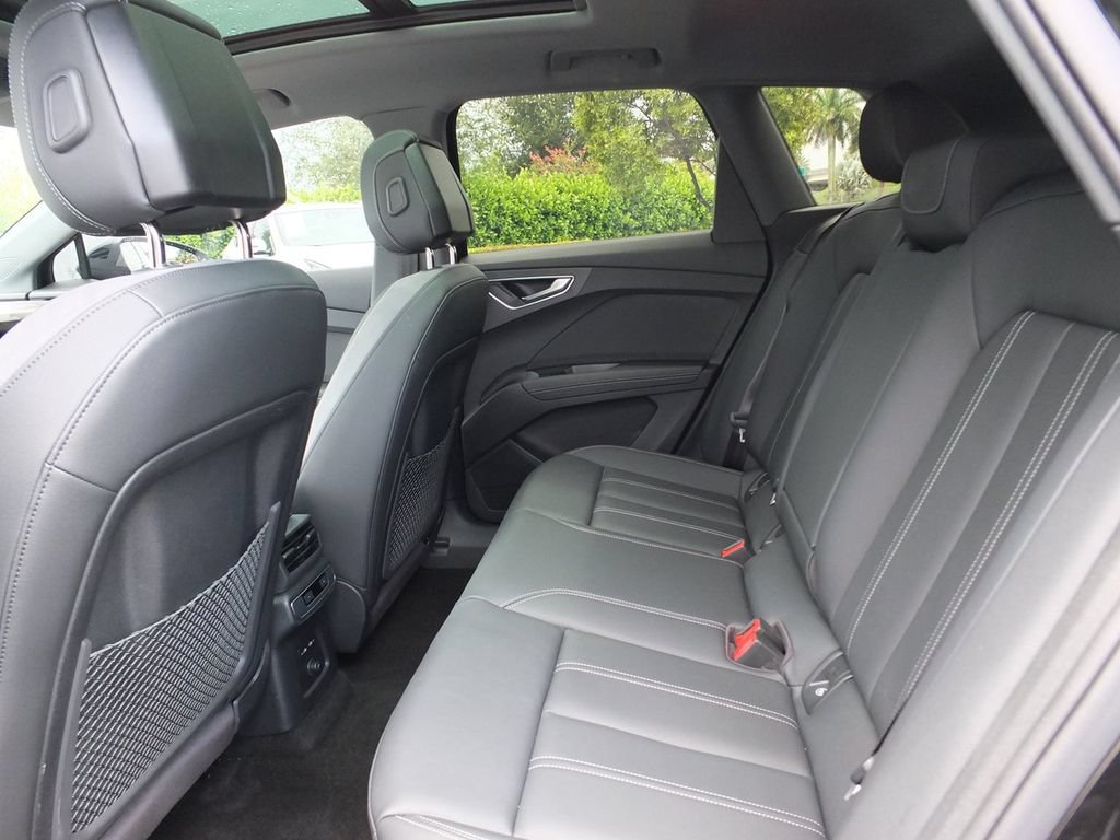 Used 2024 Audi Q4 e-tron Premium w/ Convenience Package AWD/4WD image 17