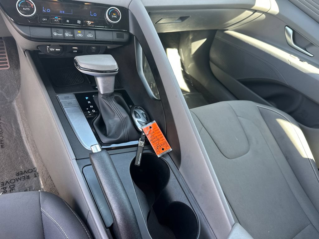 Certified 2025 Hyundai Elantra Sport FWD image 33