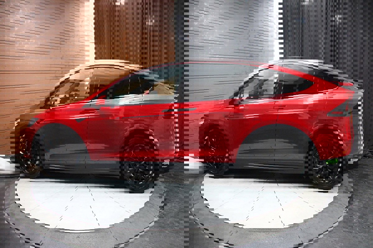 Used 2022 Tesla Model X image 62