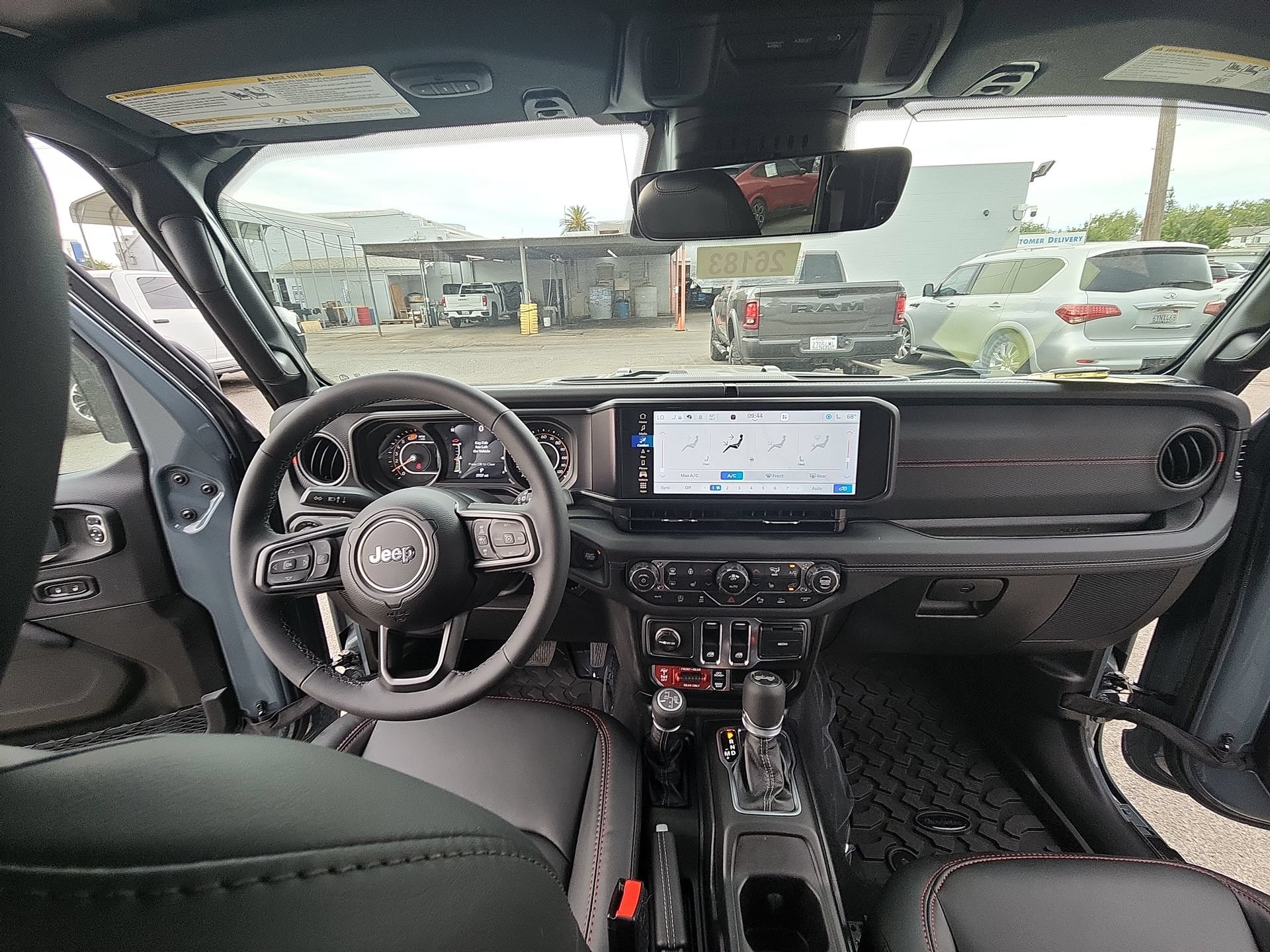 Certified 2026 Jeep Wrangler Rubicon AWD/4WD image 26