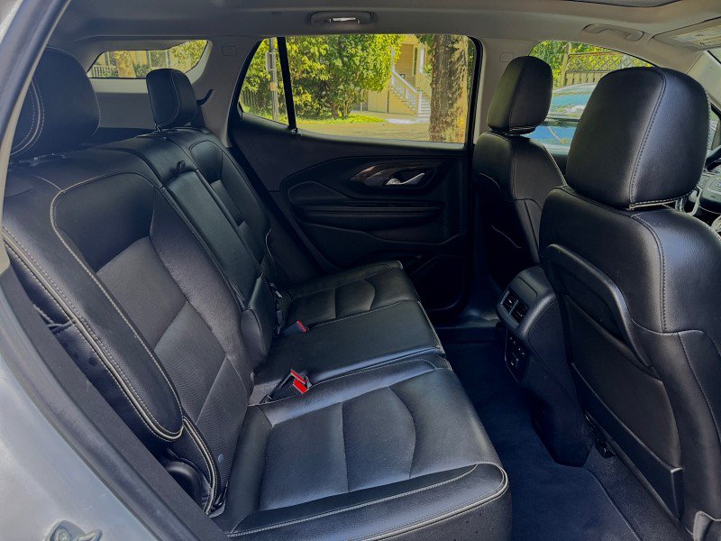 Used 2020 GMC Terrain Denali w/ Denali Premium Package AWD/4WD image 32