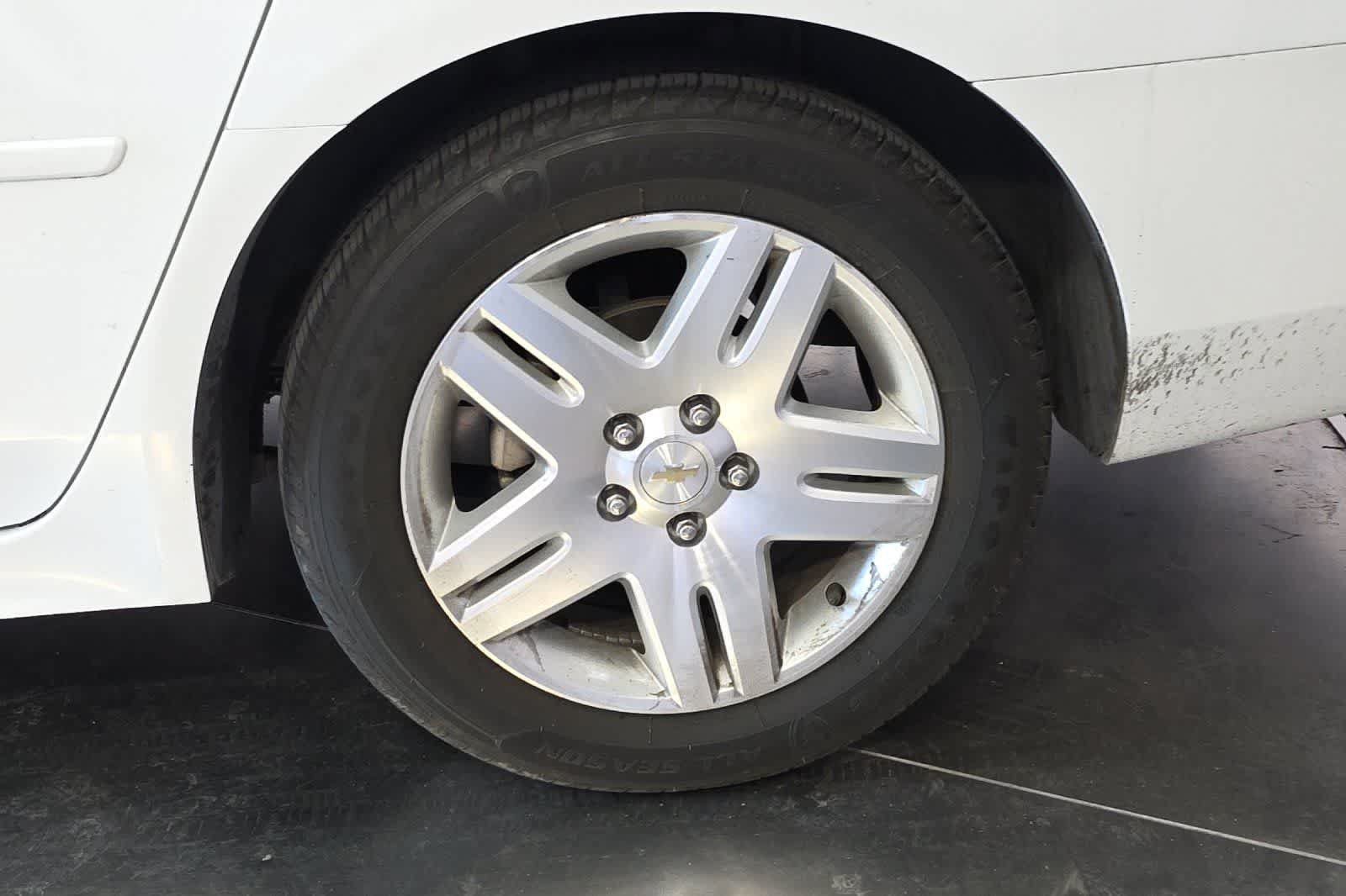 Used 2013 Chevrolet Impala LT FWD image 12