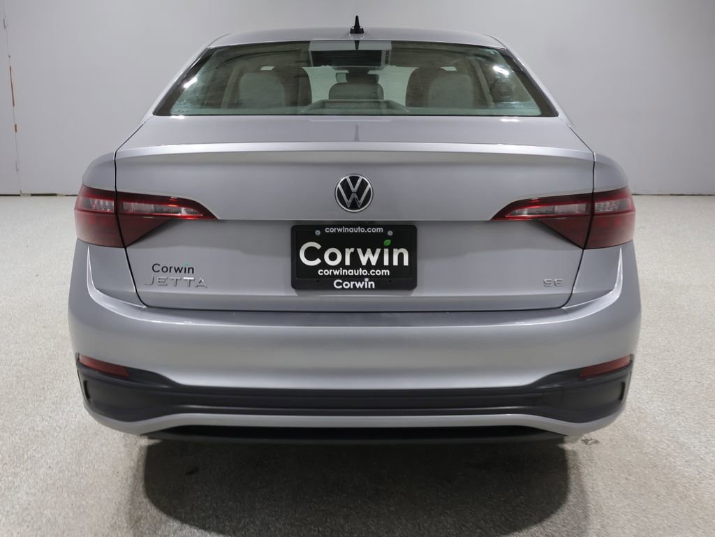 Used 2024 Volkswagen Jetta SE FWD video 3