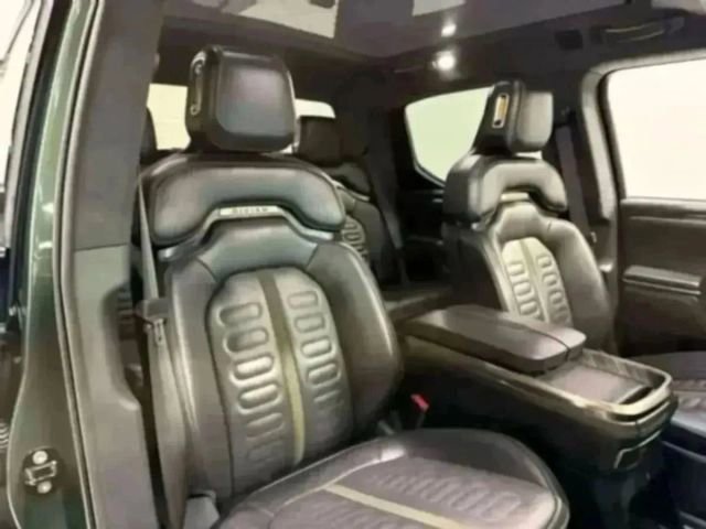 Used 2022 Rivian R1T Adventure AWD/4WD image 25