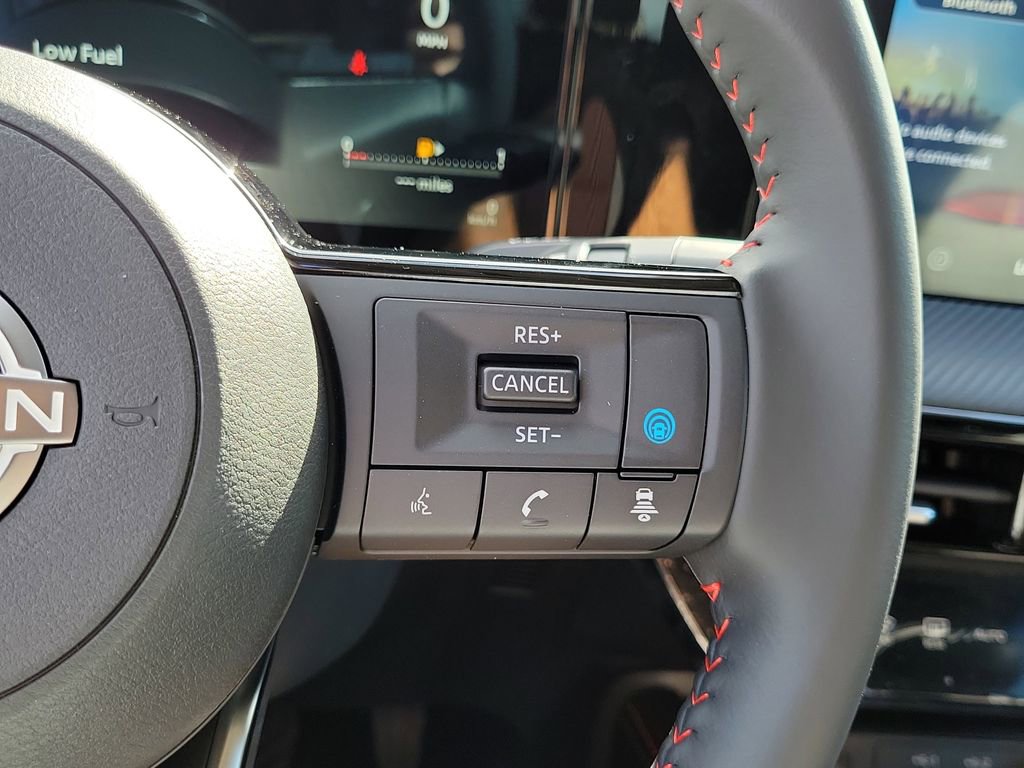 New 2026 Nissan Kicks SR w/ Illumination Package FWD image 7