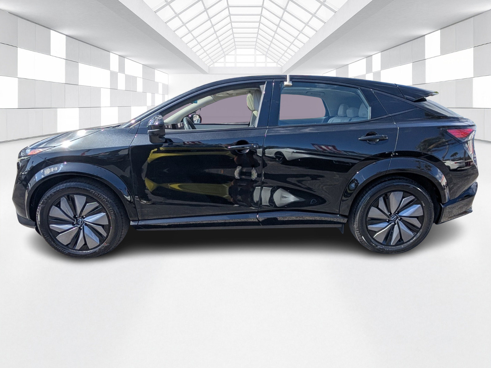 Certified 2024 Nissan Ariya AWD image 4