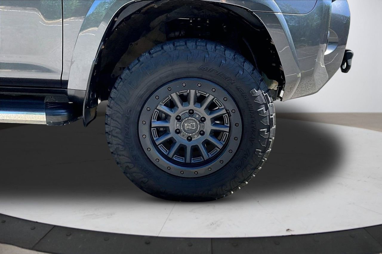 Used 2019 Toyota 4Runner TRD Off-Road image 32