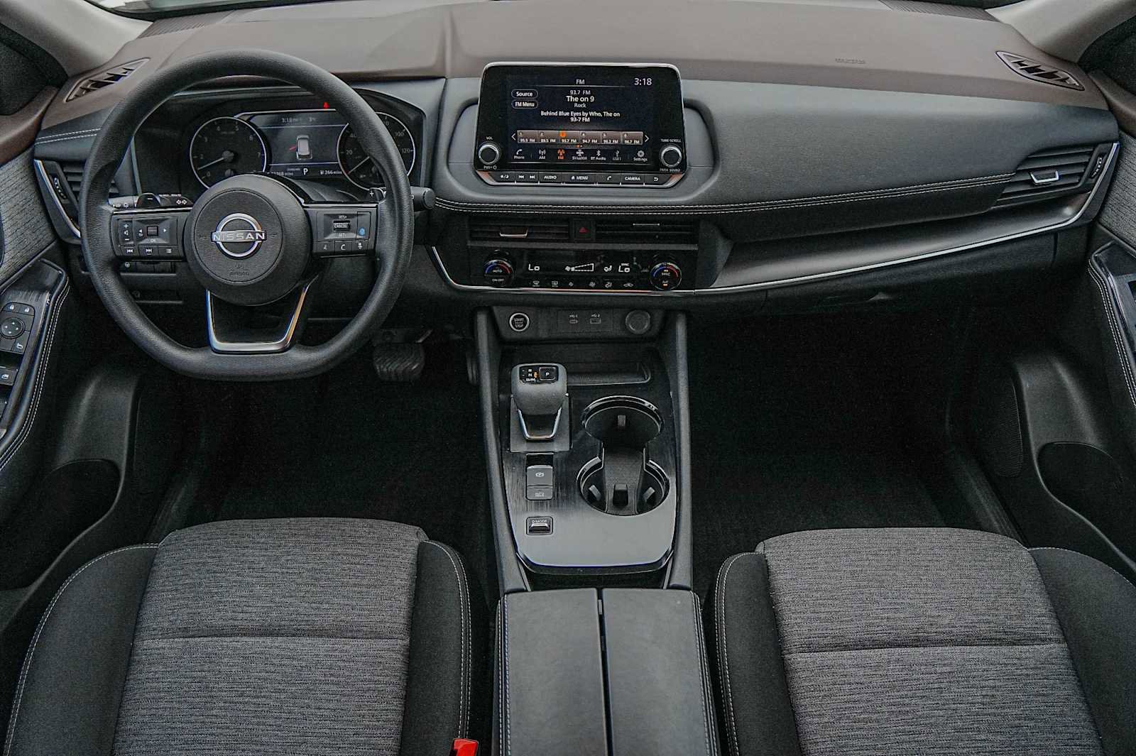 Used 2023 Nissan Rogue SV image 26