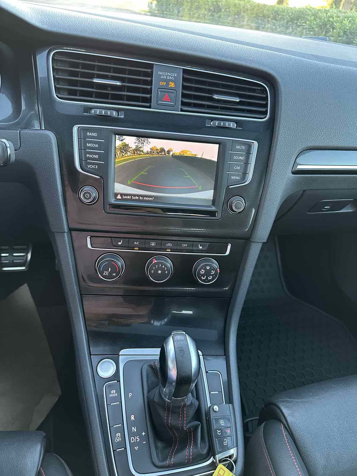 Used 2016 Volkswagen GTI SE w/ Lighting Package (SEL) FWD image 18