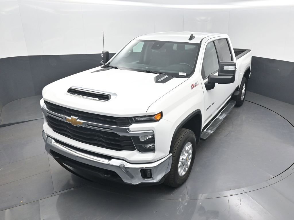 Used 2024 Chevrolet Silverado 2500 LT AWD/4WD image 1
