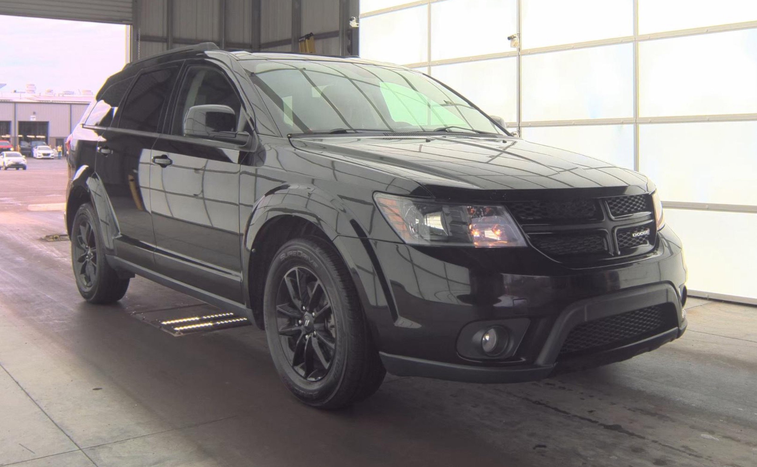 Used 2019 Dodge Journey SE image 3