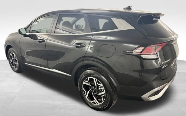 Used 2024 Kia Sportage LX image 6