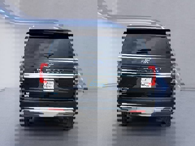 Used 2023 Ford Expedition Platinum image 4