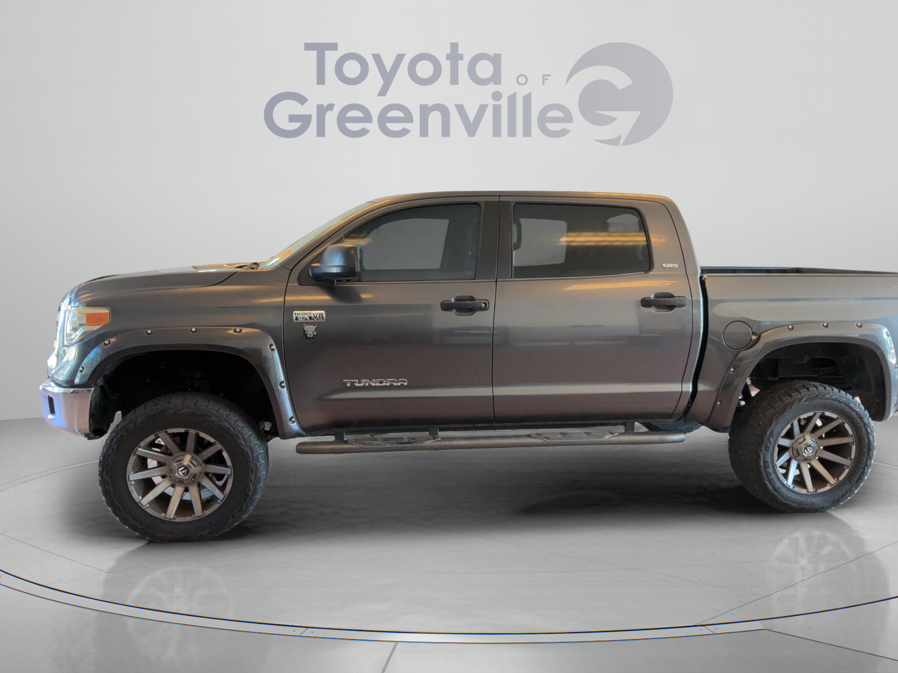 Used 2014 Toyota Tundra SR5 w/ SR5 Upgrade Package AWD/4WD image 2