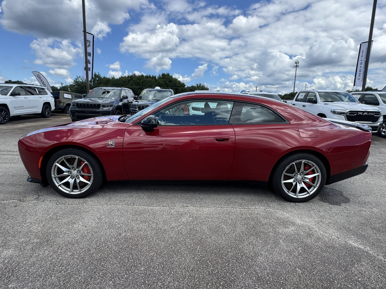 Used 2024 Dodge Charger Daytona Scat Pack w/ Plus Group AWD/4WD image 8