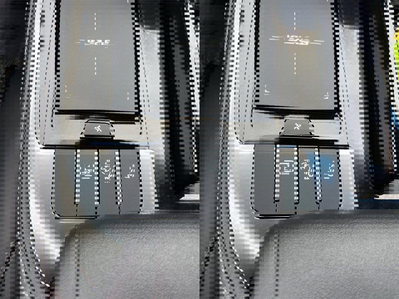 Used 2021 Lexus LS 500 F Sport w/ Accessory Package (Z2) image 20