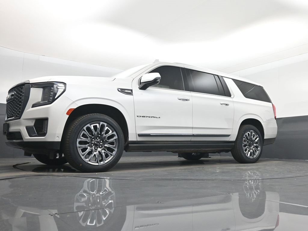 Used 2023 GMC Yukon XL Denali Ultimate image 57