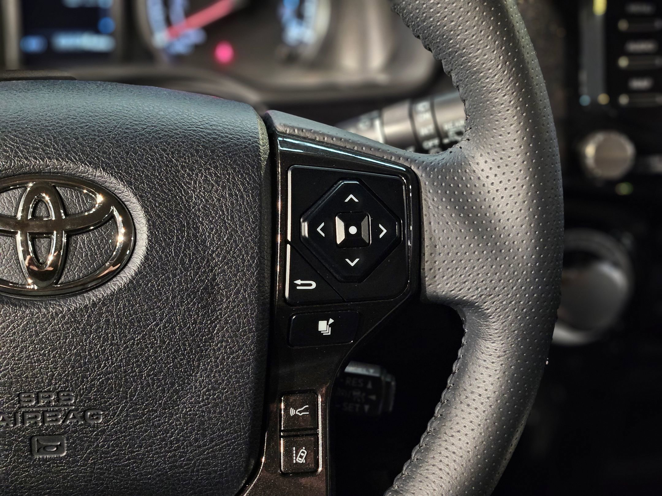 Used 2020 Toyota 4Runner TRD Off-Road Premium image 28